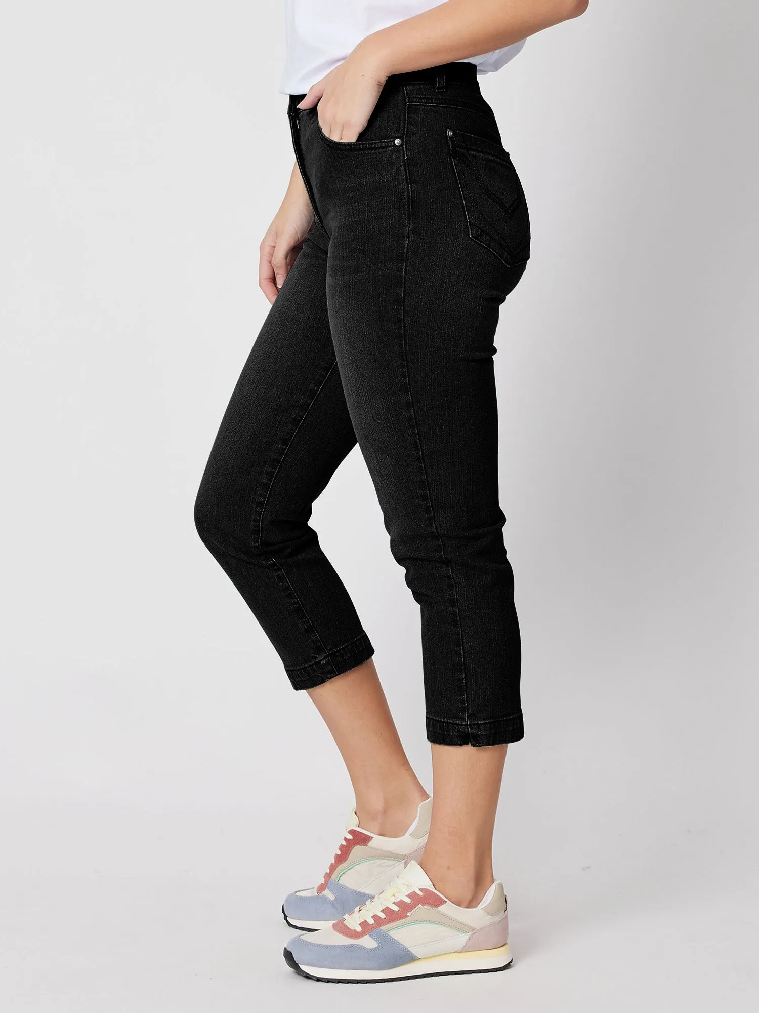 Miracle High Rise Cropped Jean - Black