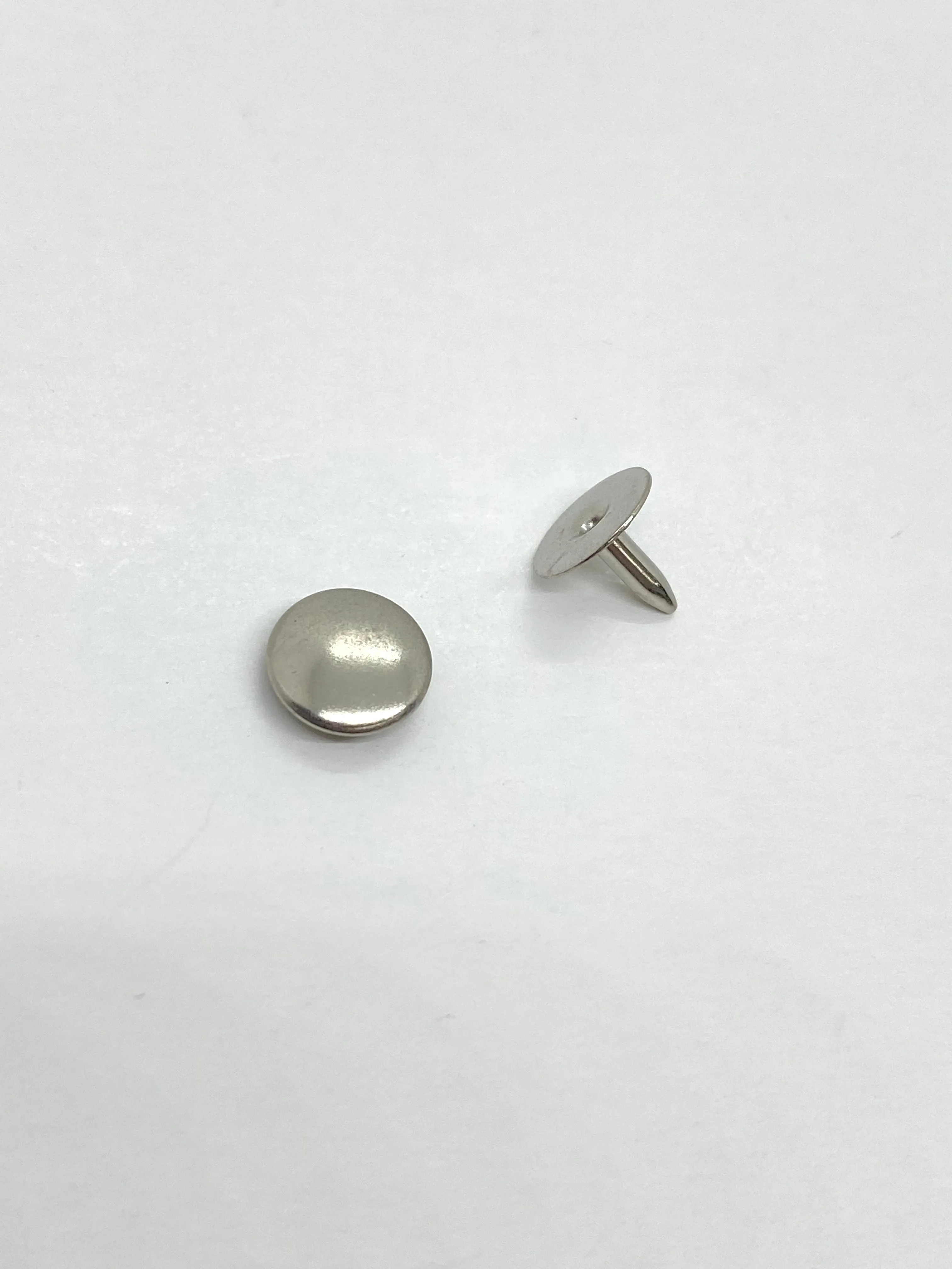 Nickel Jean Rivet Dome