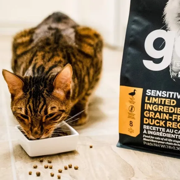 PETCUREAN GO! Sensitivities: Limited Grain-Free Duck recipe for Cats