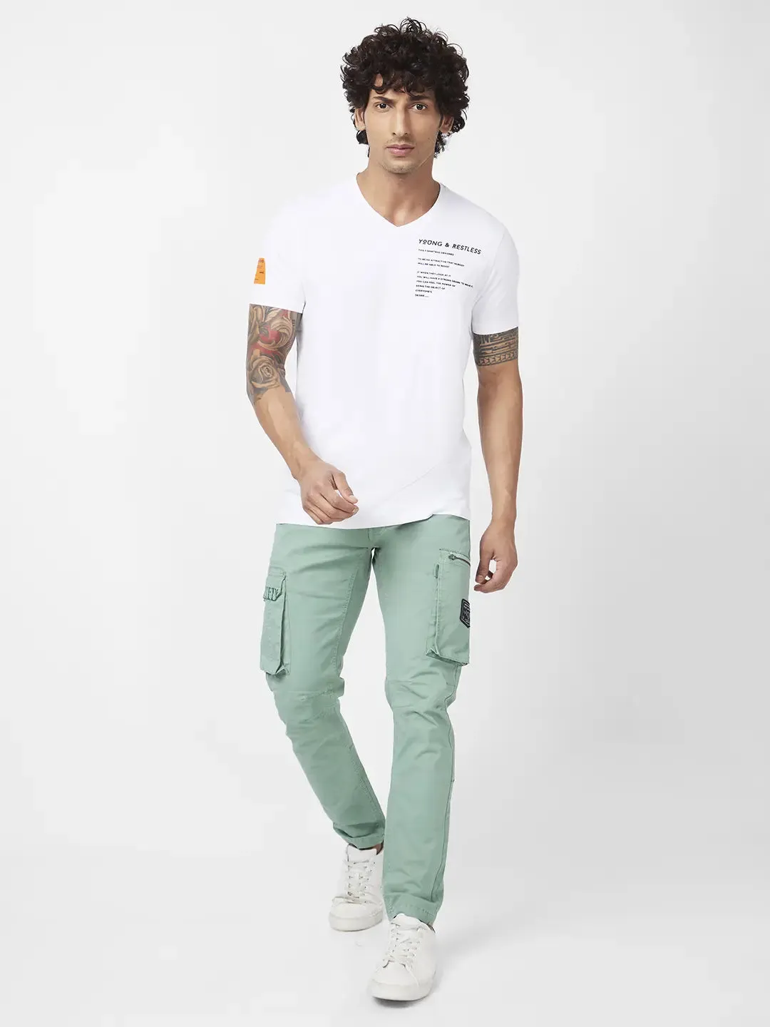 Spykar Men White Blended Slim Fit Half Sleeve V-Neck Plain Tshirt