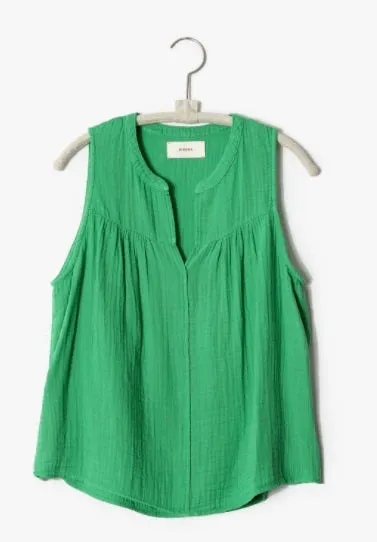 Xirena - Carrie Tank Top in Kelly Green